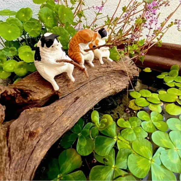 4 Piece Cat Fishing Figurines